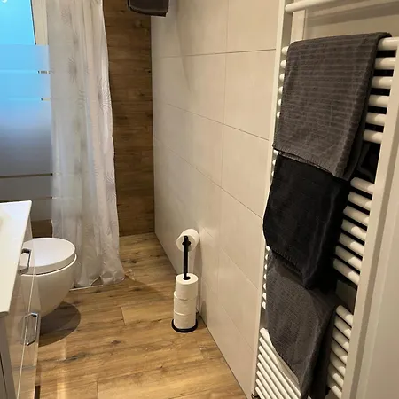 Grosszuegige Ferienwohnung Mit Alpenblick Nahe Thun アパート
