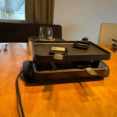 Grosszuegige Zwischen Bern Und Interlaken Apartment *